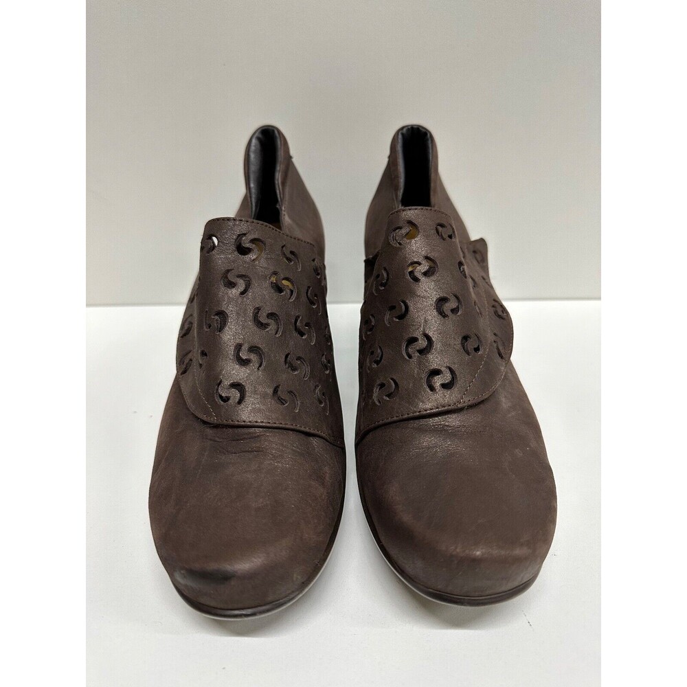 Naot women size 9/40 leather brown slip on clogs pumps comfort shoes